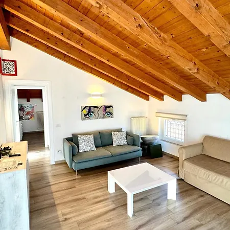 Axelparkcomo شقة كومو