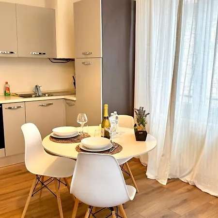 Axelparkcomo Apartment *