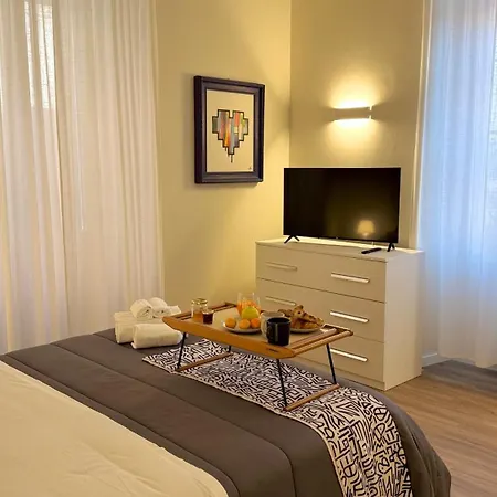 Axelparkcomo 公寓 *