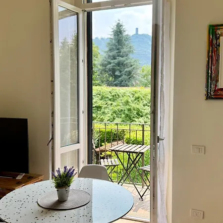 Axelparkcomo شقة *