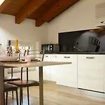 Axelparkcomo Apartamento *